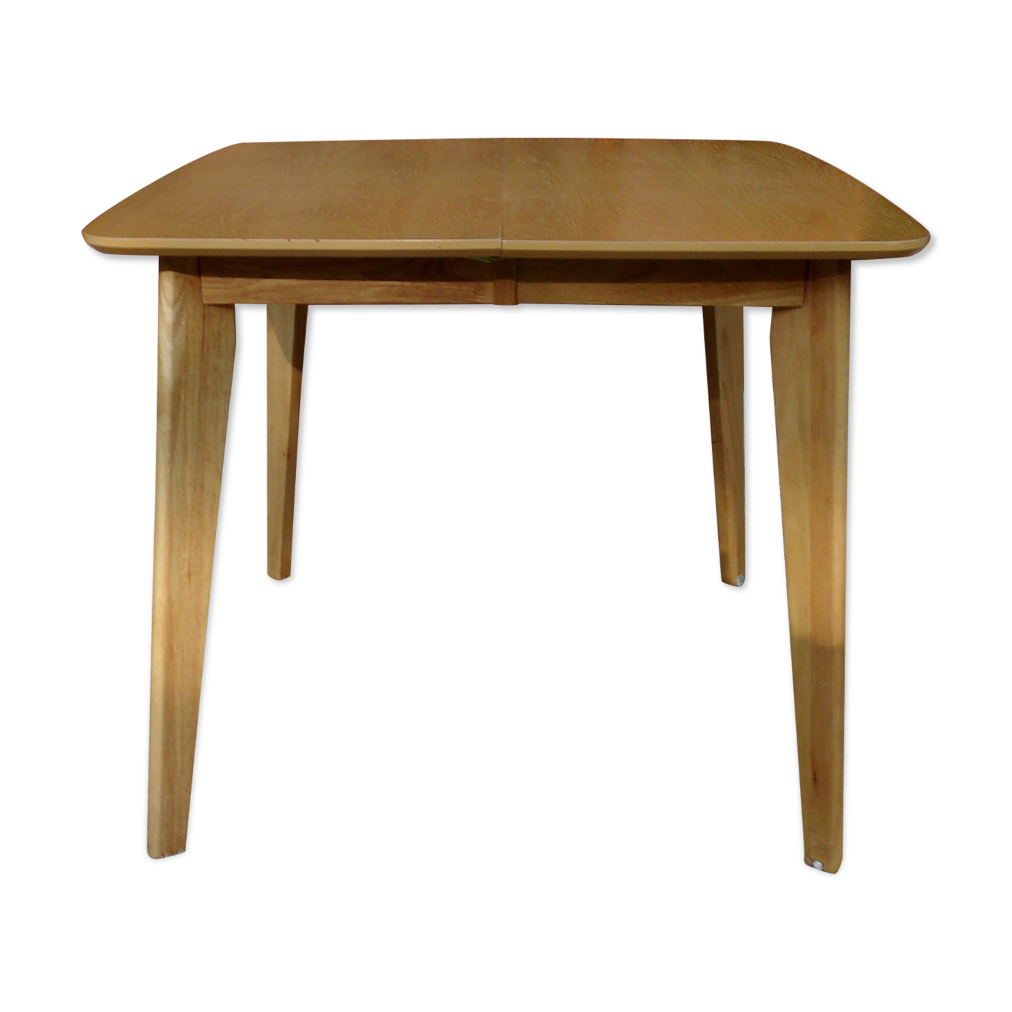 Extendable Scandinavian table