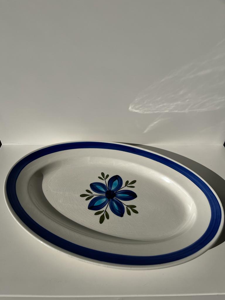 Plat sunny motif floral bleu stylisé Sarreguemines