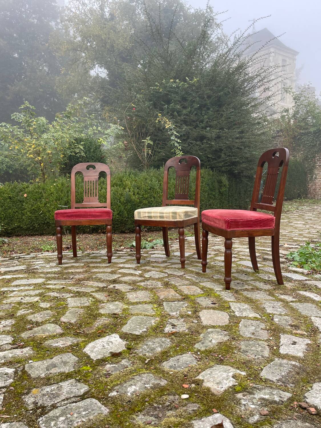 Paire de chaises d’époque Restauration à rapprocher des productions de