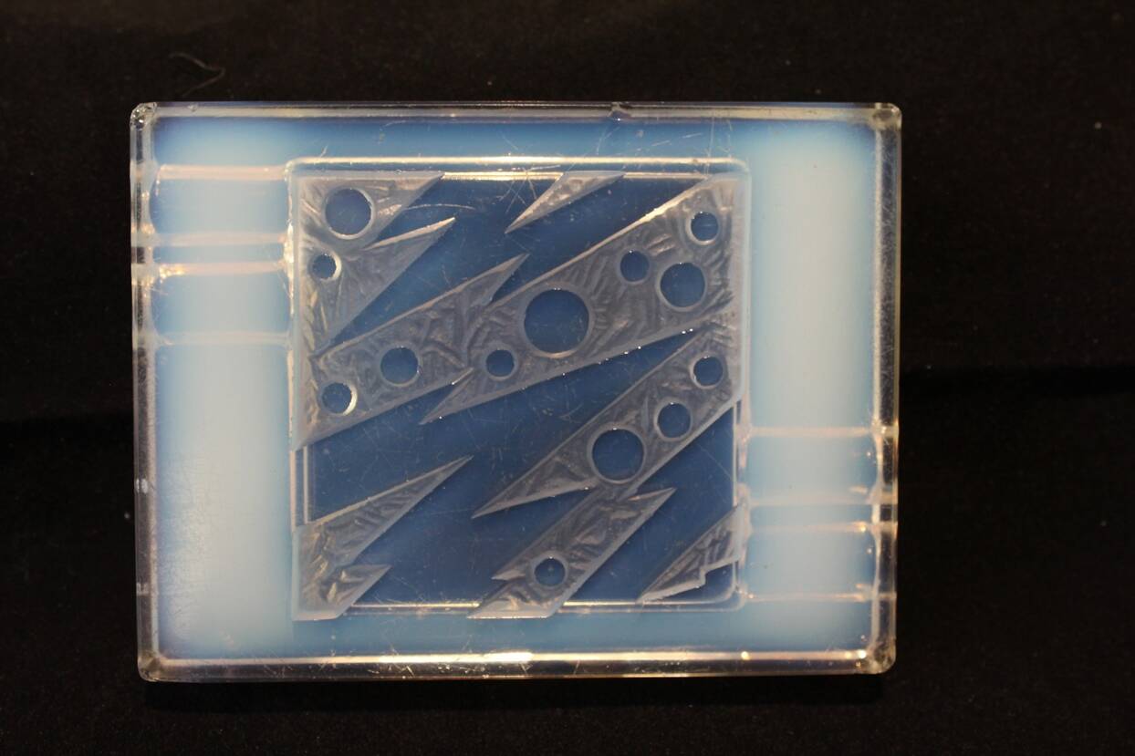 Verlys opalescent glass ashtray or pocket emptier circa 1930