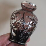 Vase Saint Graal en cristal mauve et incrustations d'argent