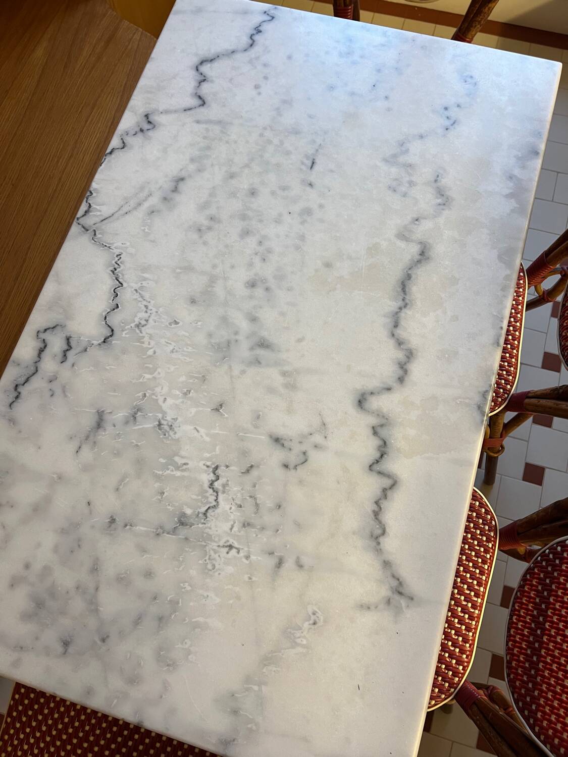 Bistro table in white marble