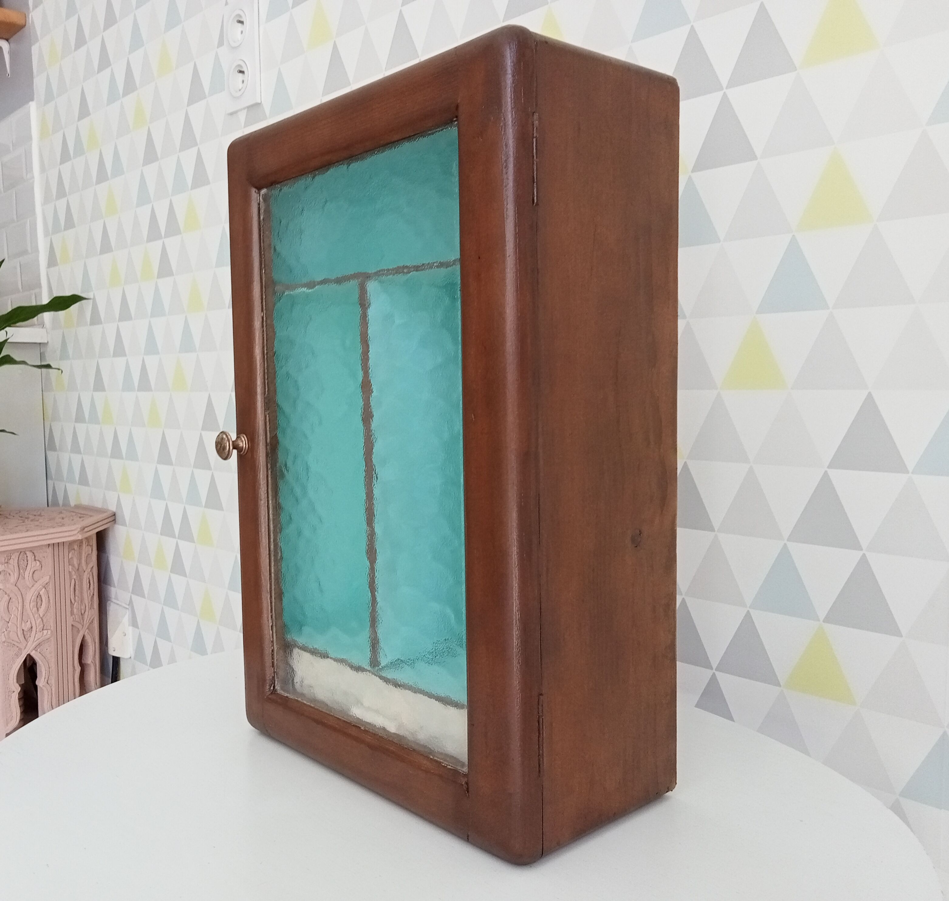 Medicine cabinet 50s 60s
