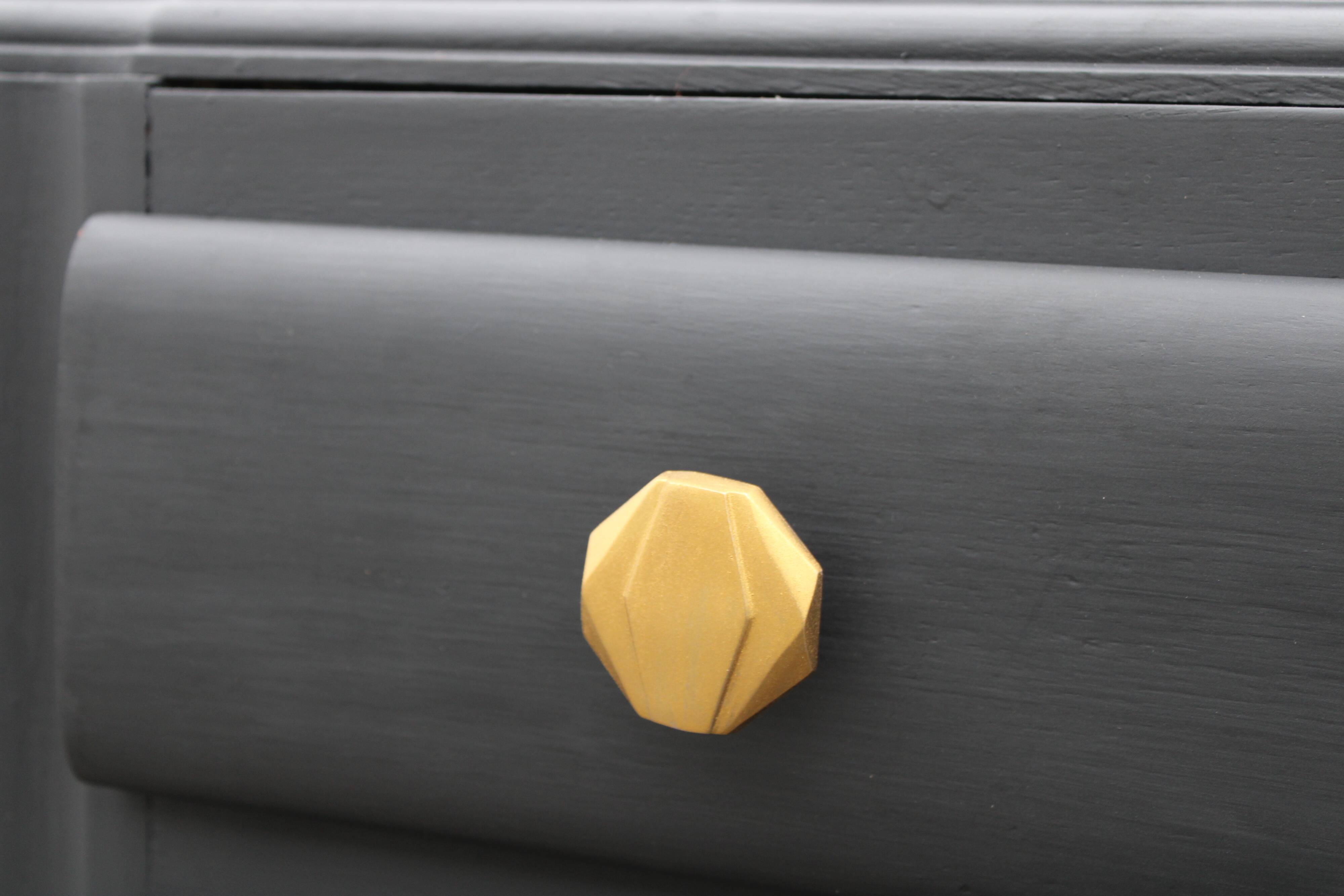Art Deco chest of drawers