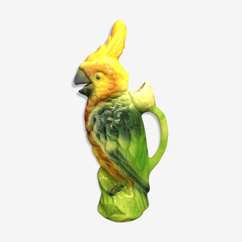 Stun pitcher parrot Saint Clement