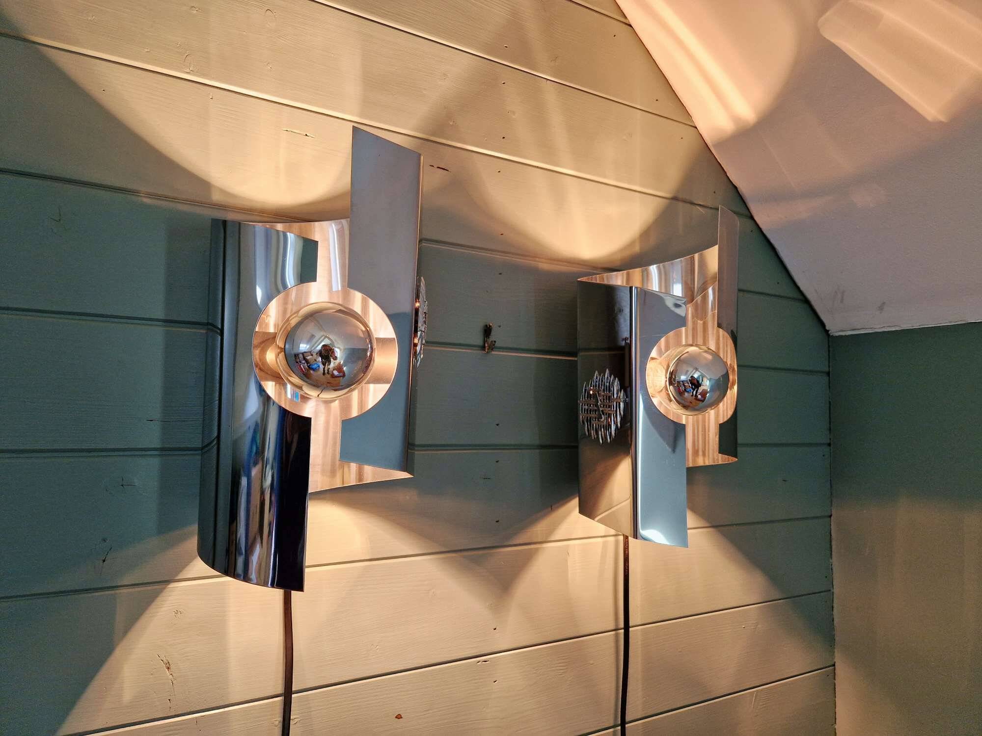 Paire d'appliques murales Space Age en métal chromé, 1970