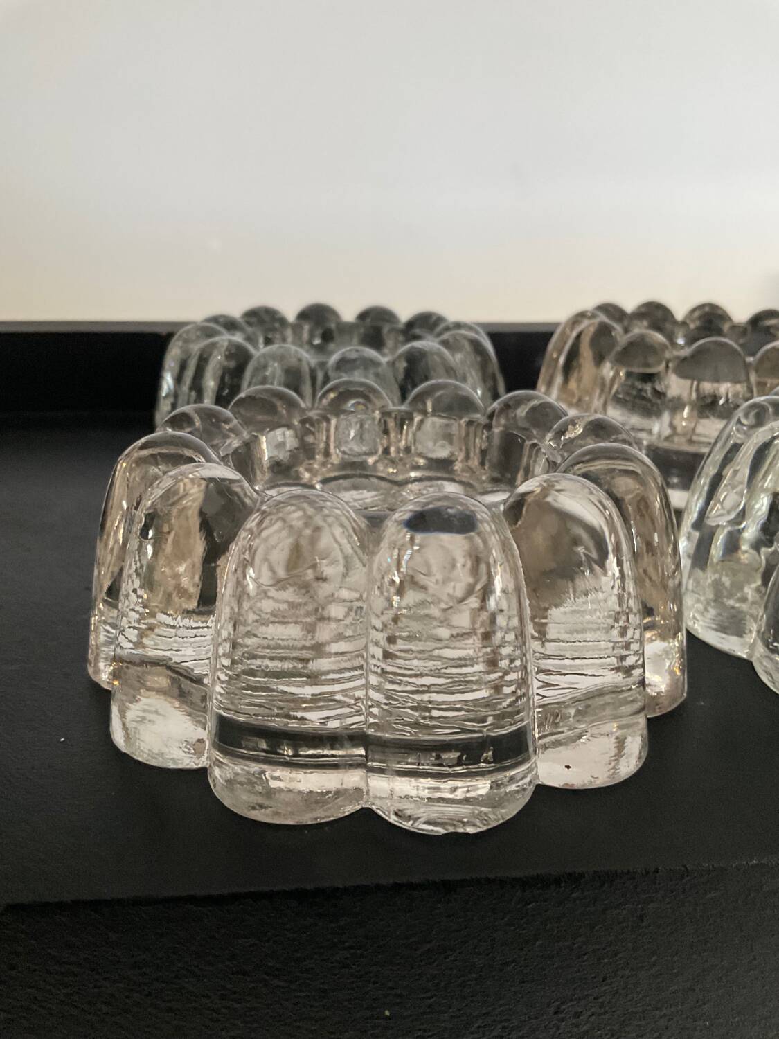 Set of 4 vintage piano or table legs in molded glass