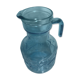 Ancien pichet carafe verre moulé bleu avec anse décorative