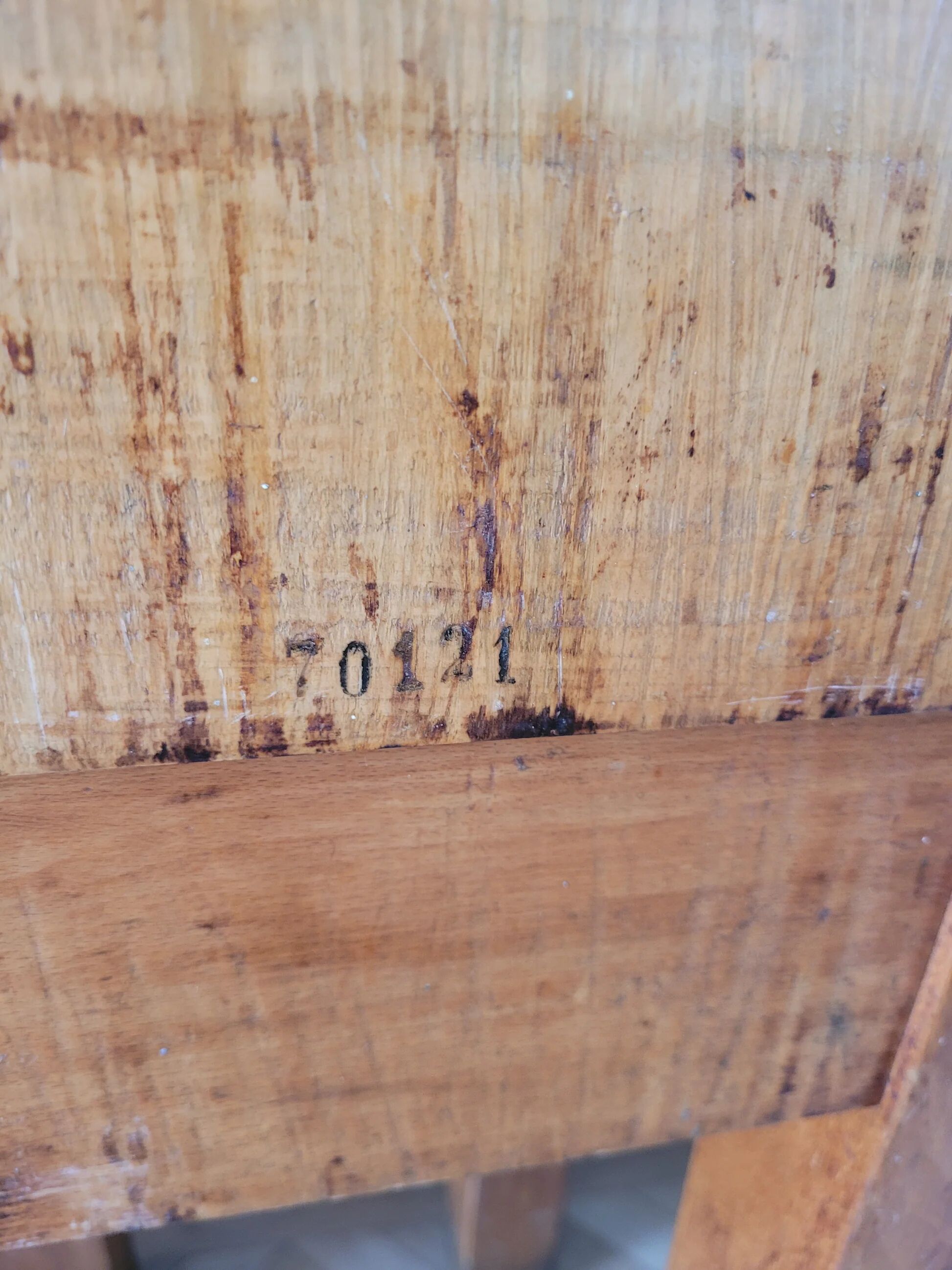 Authentic butcher's block on legs - End grain wood