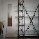 Freestanding shelf