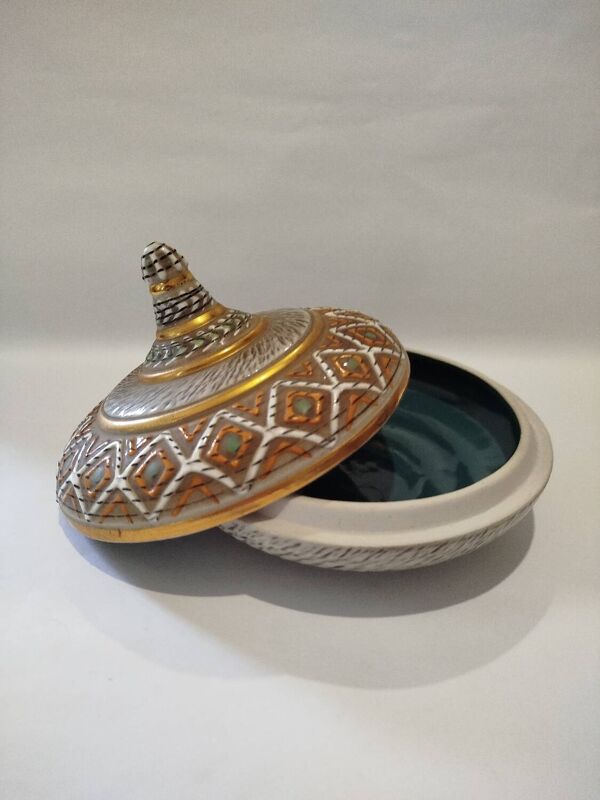 Bonbonnière ancienne en ceramique