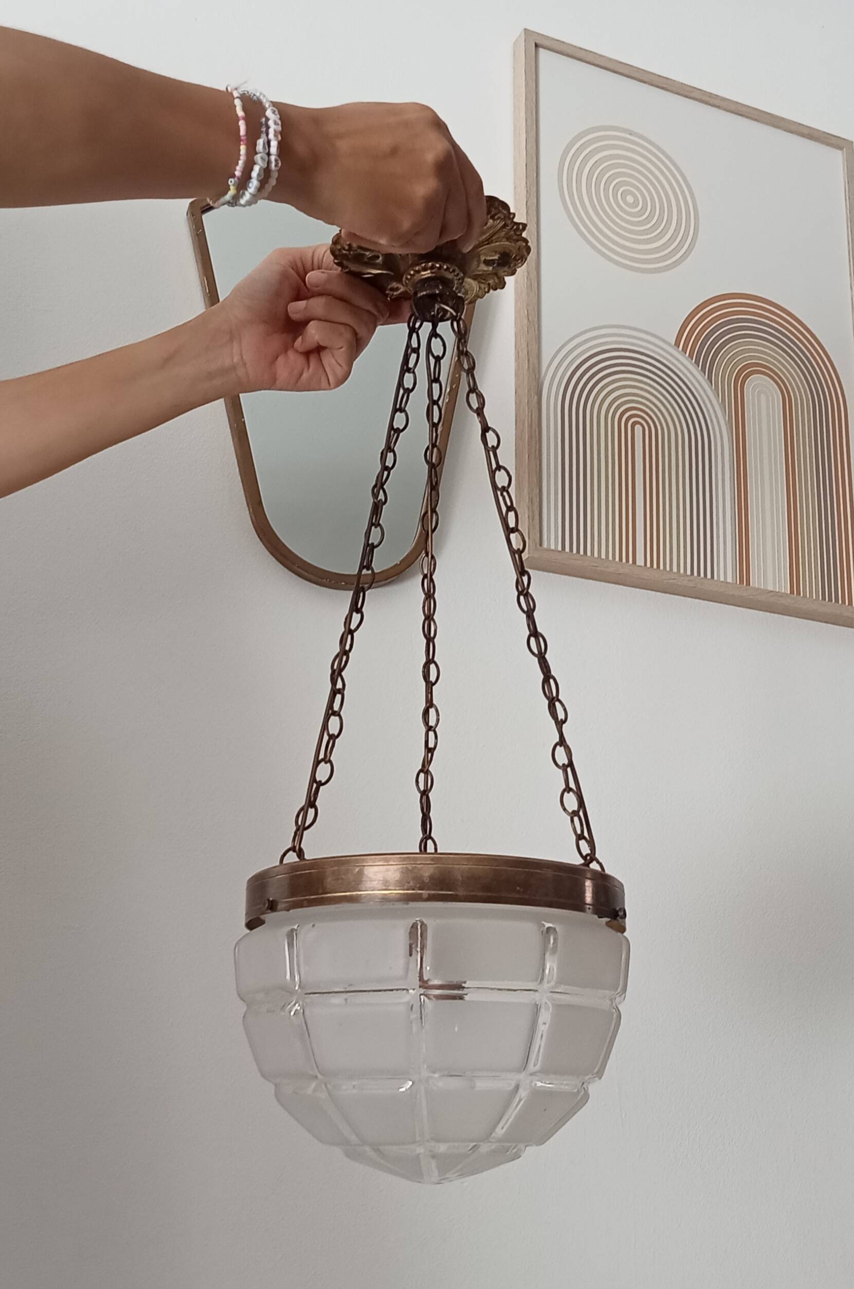 Vintage suspension light from the 1920s/1930s.