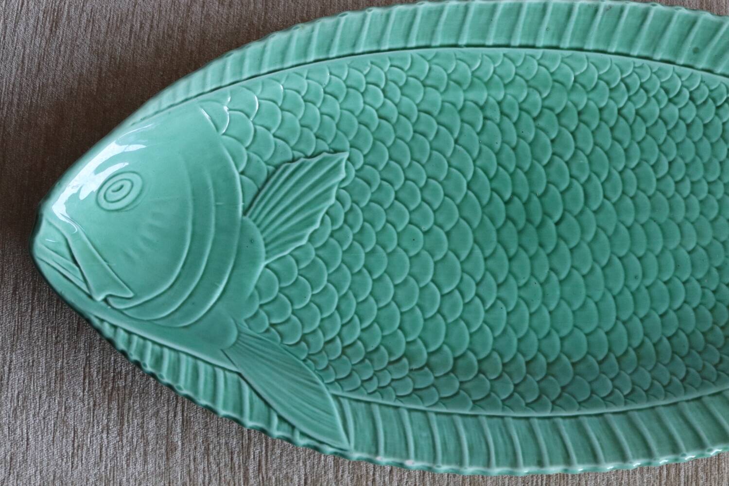 Grand plat poisson vert Sarreguemines vintage