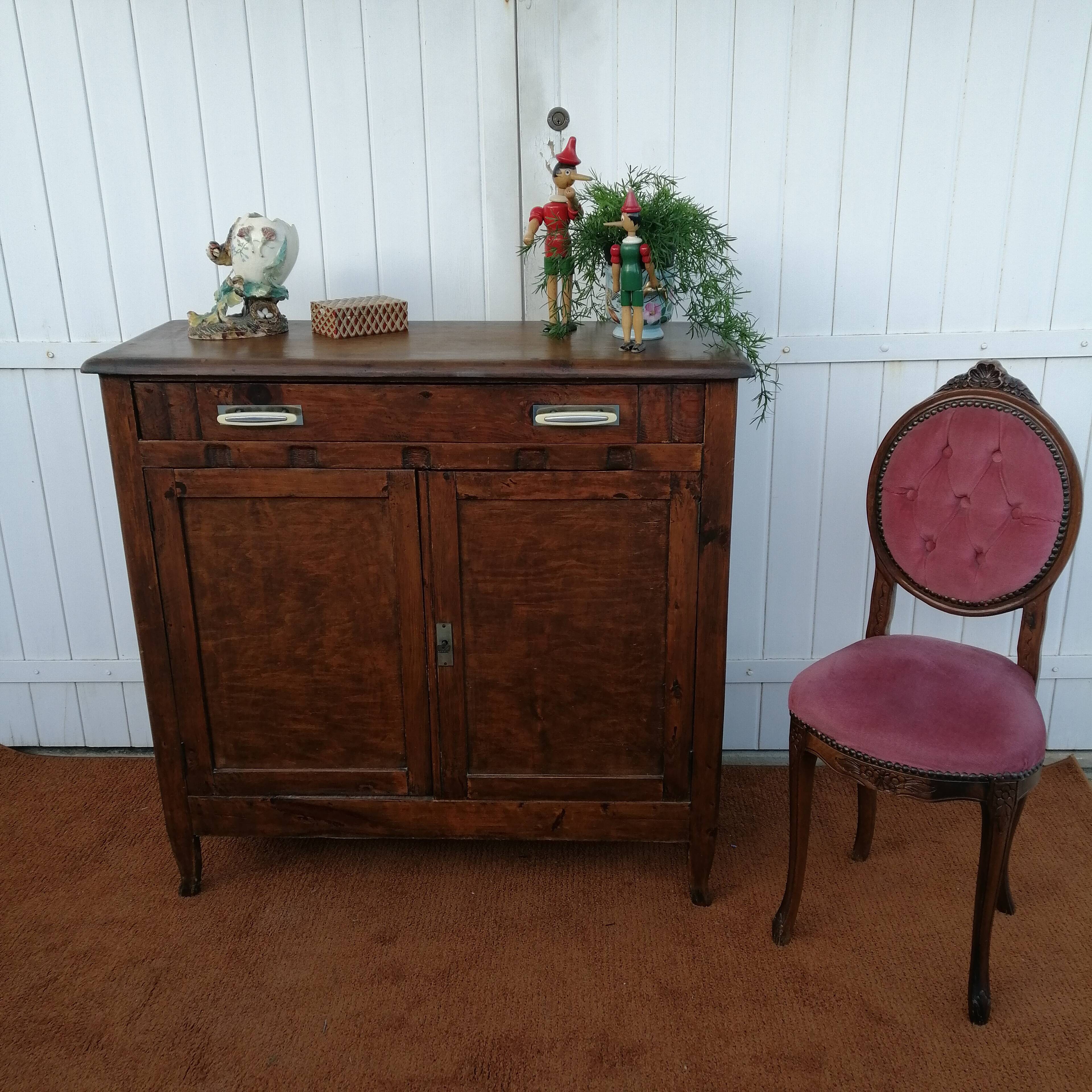 1950s Parisian style buffet