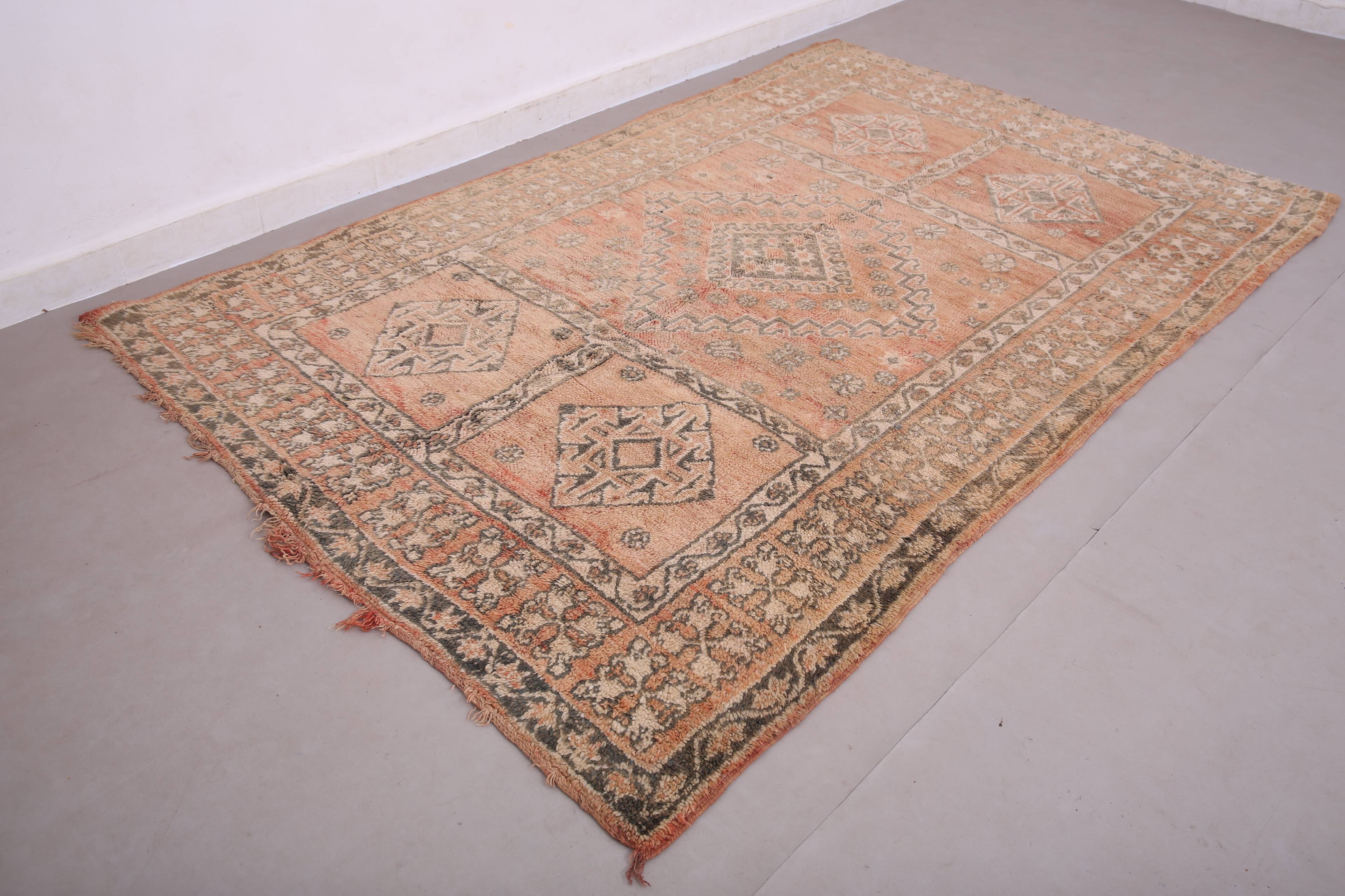Peach Vintage Moroccan Rug 164 x 266 cm, Berber Wool Rug, Handmade Boho Rug