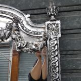 Ceremonial mirror in carved and silver wood in marie-antoinette style