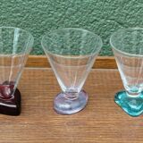 Set of 5 designer wine glasses, colored feet