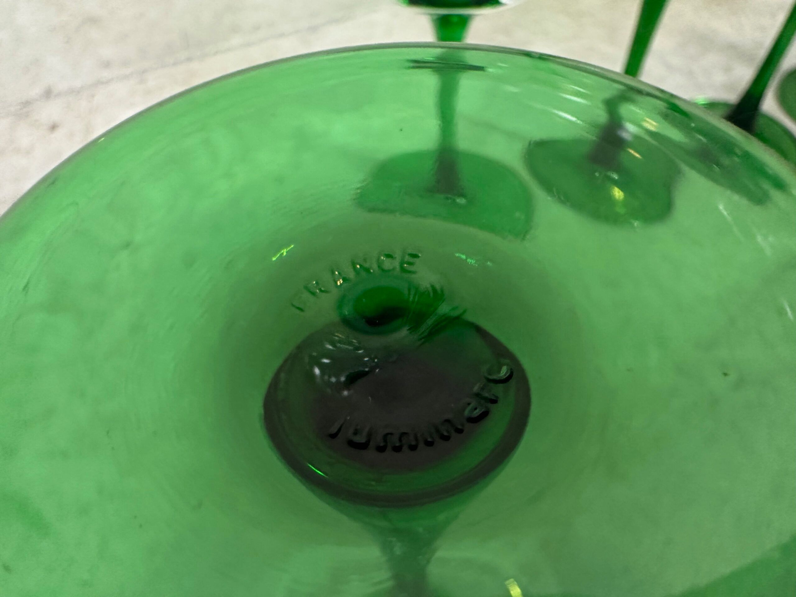 12x vintage wine glasses – Luminarc