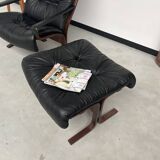 2 "Siesta" armchairs with their ottomans by Ingmar Relling, circa 1970
