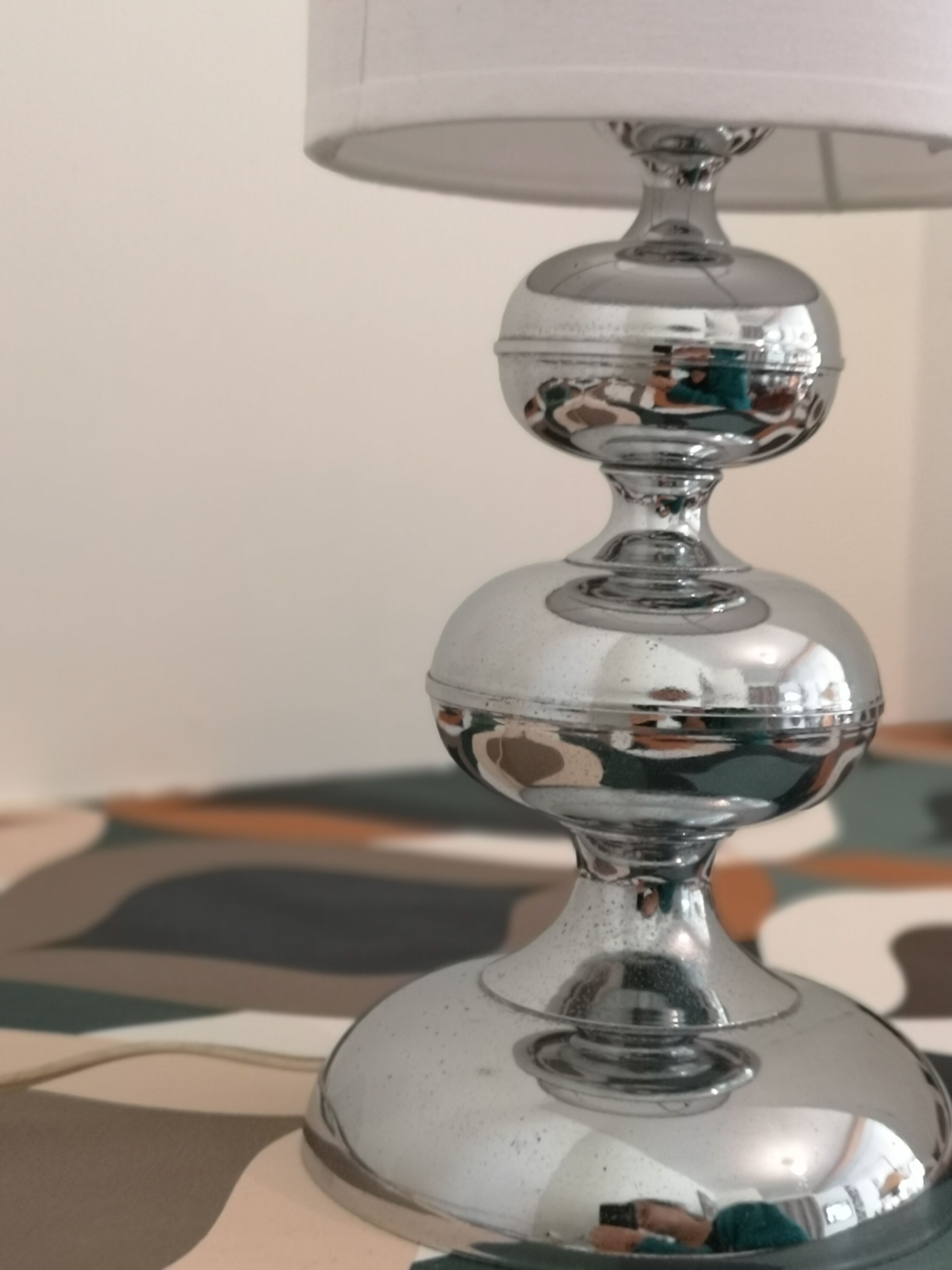 Space age '70 chrome lamp