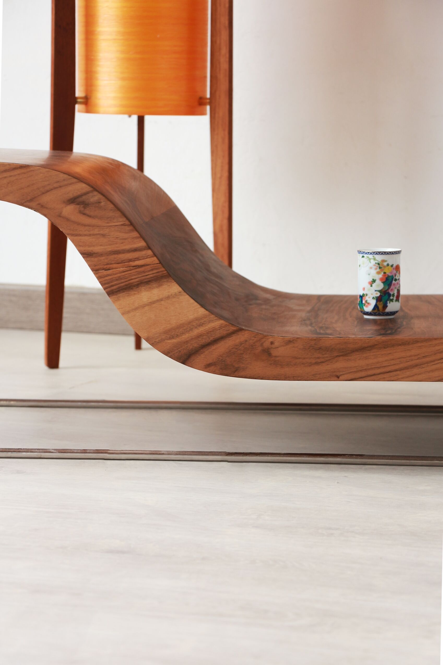 Design coffee table - Walnut