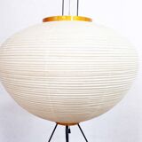 AKARI 10A floor lamp by Isamu Noguchi