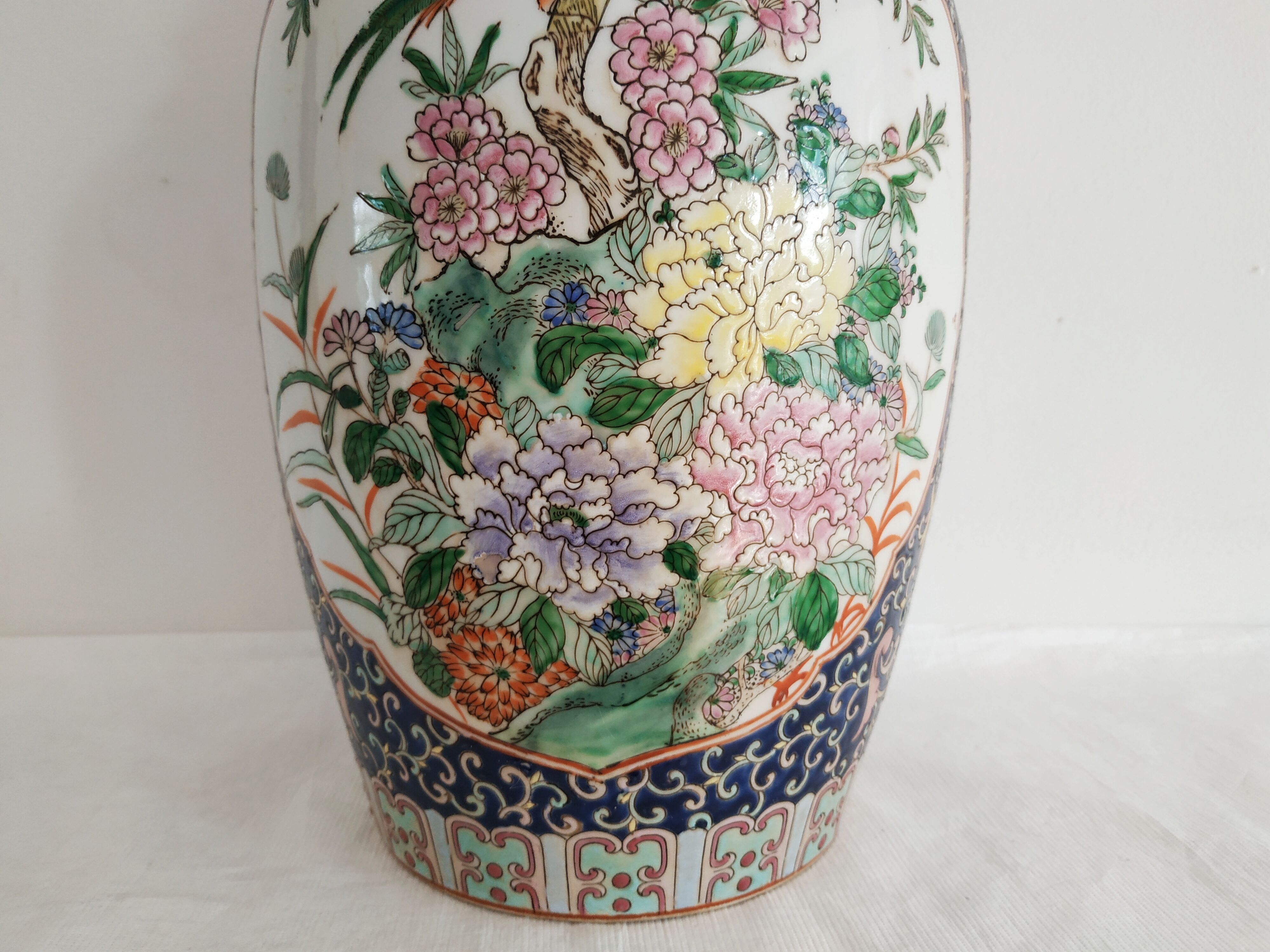 Chinese vase pink family 19th century