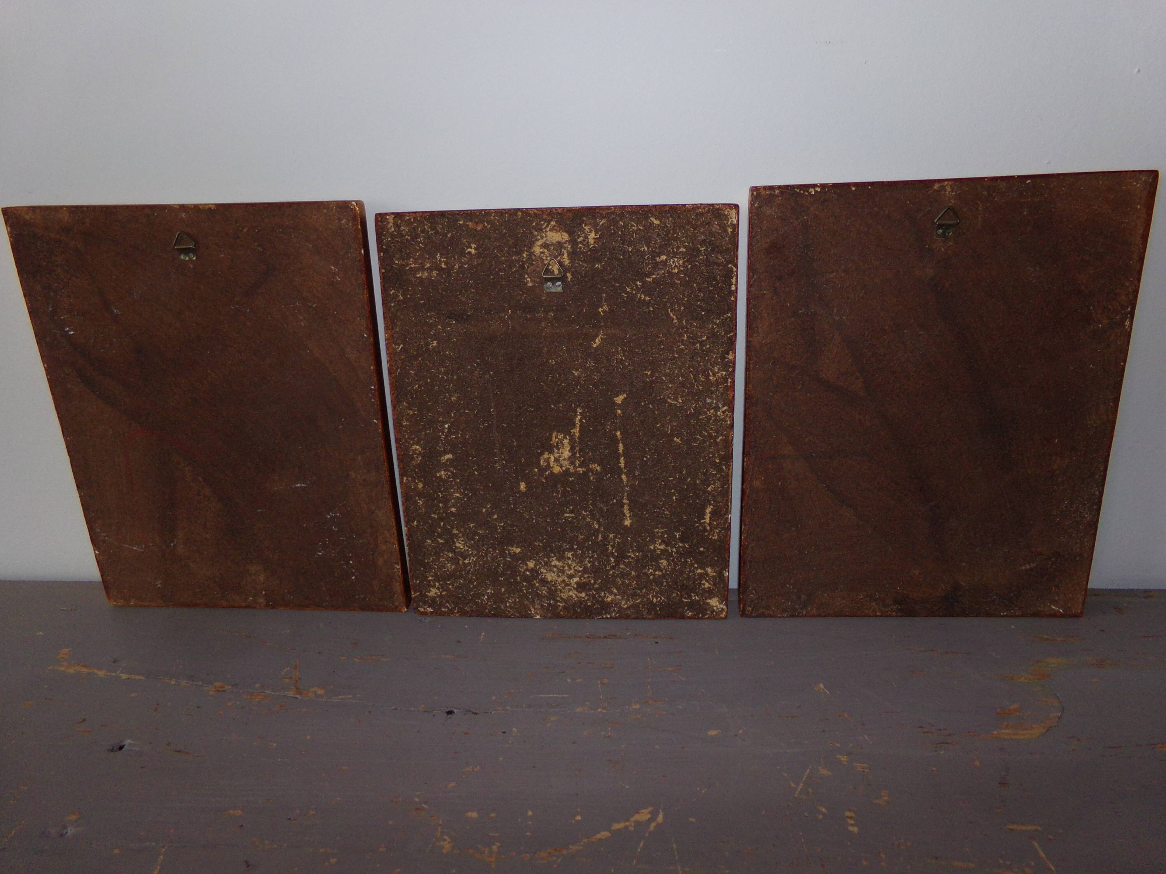 3 paintings with floral motifs