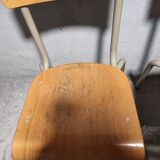 Lot of 6 school chairs