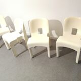 "Universal" chairs set by Joe Colombo