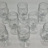 8 verres en cristal gravés