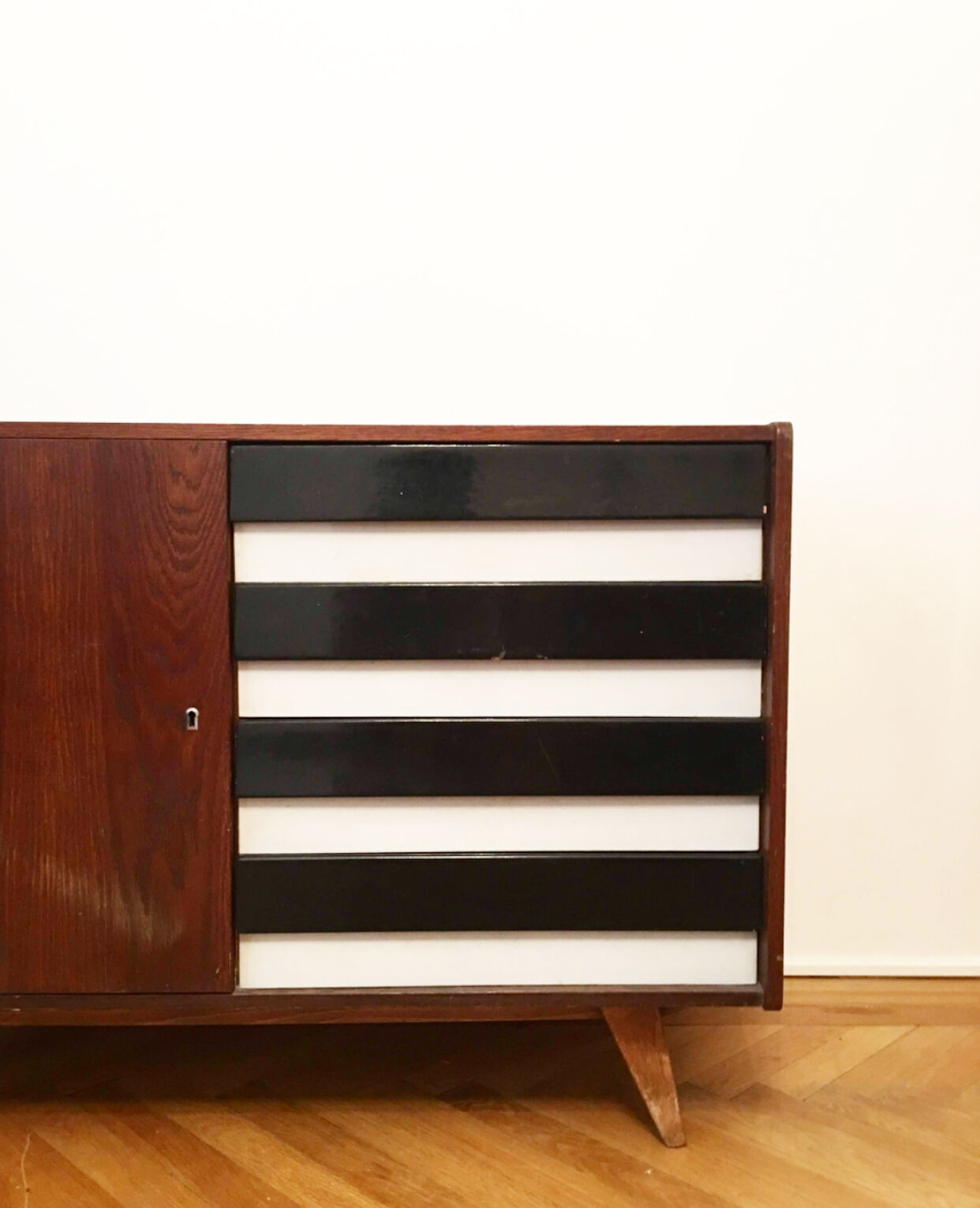 Commode U 458 par Jiri Jiroutek pour Interier Praha