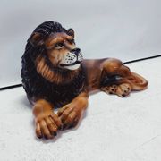 Statue de lion en céramique