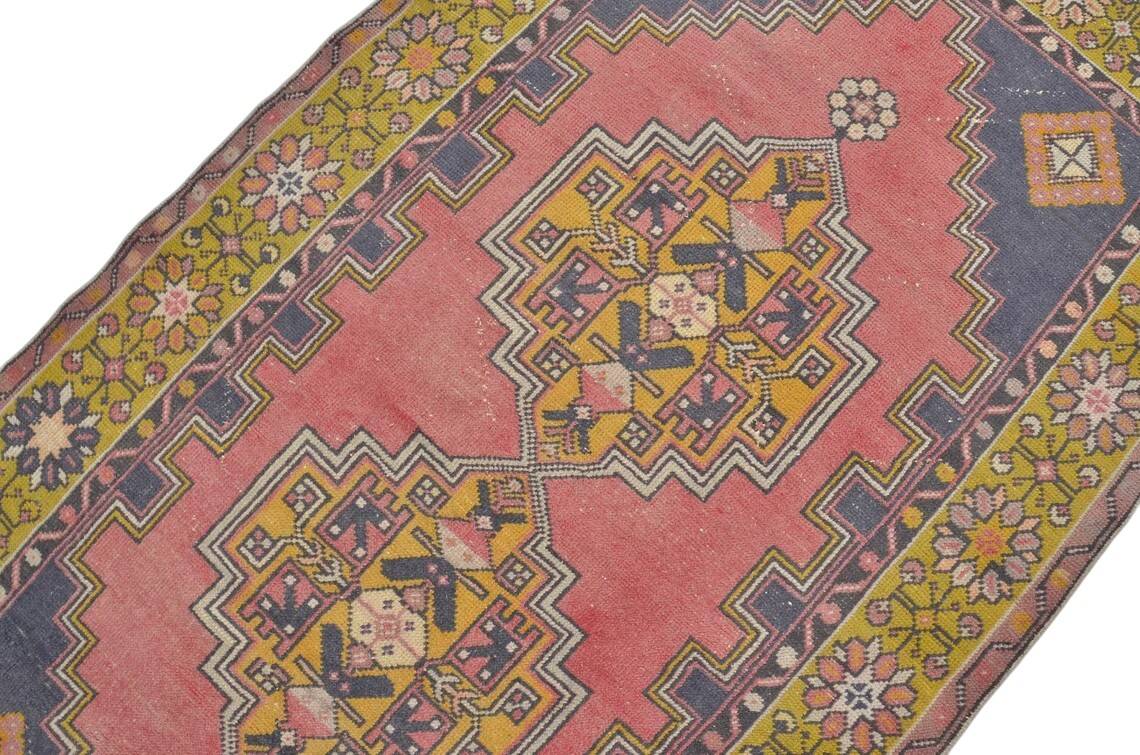 Oushak Handknooted Floral Carpet