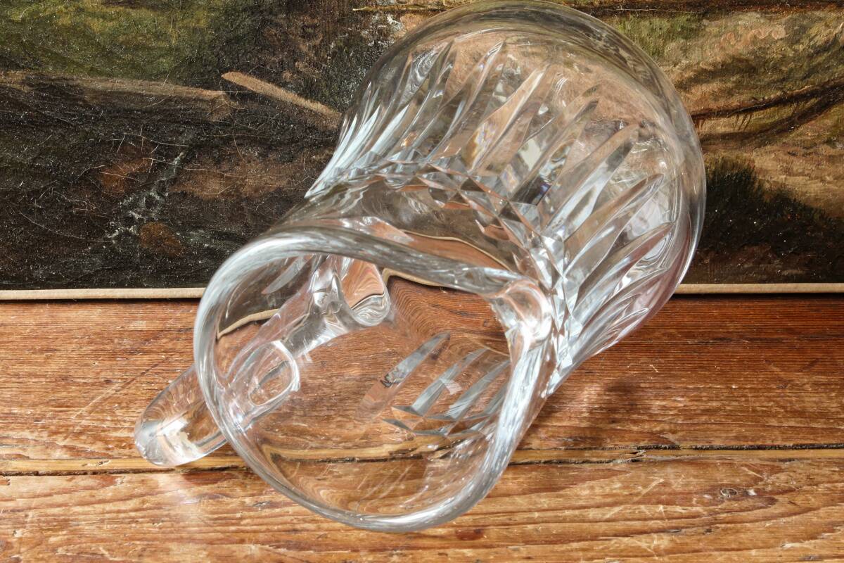 Crystal carafe by Baccarat, Picadilly model.