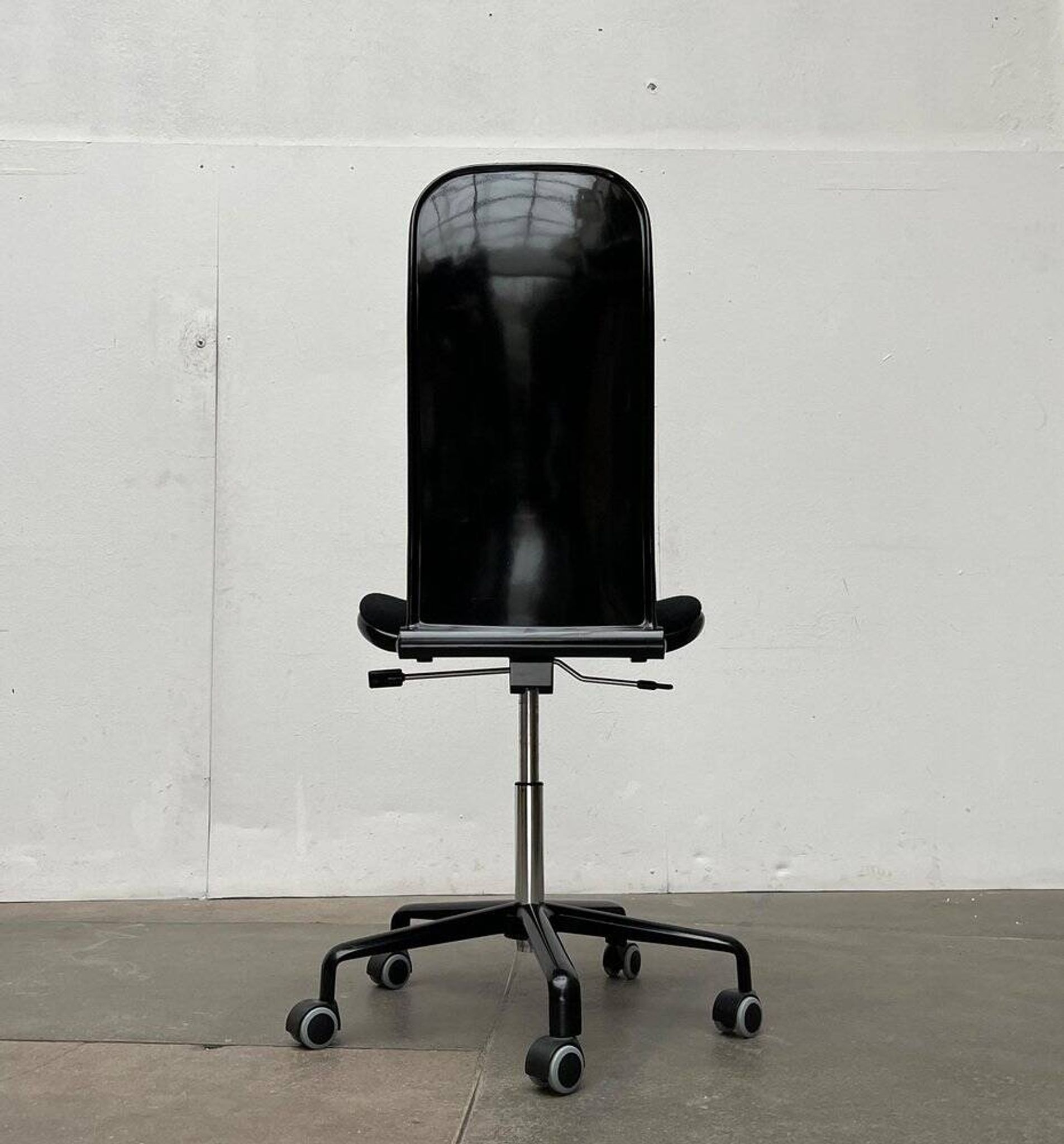 Vintage swivel office chair Supporto Series by Frederick Scott for Hille, 1970s