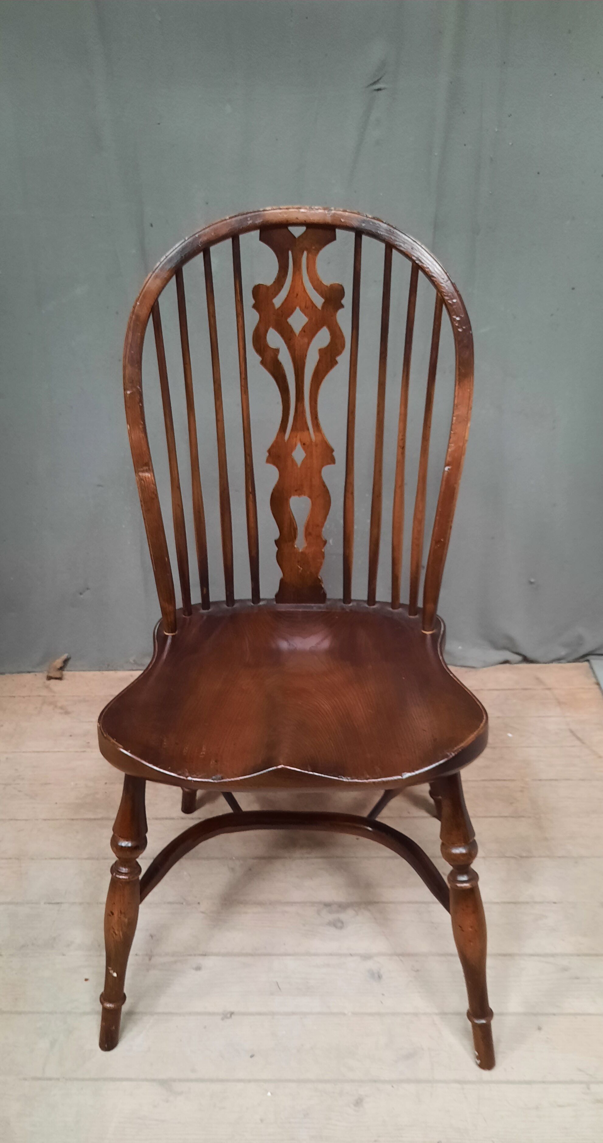 Series of 6 American chairs