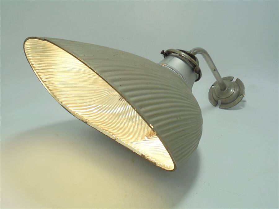 X-Ray reflector applique