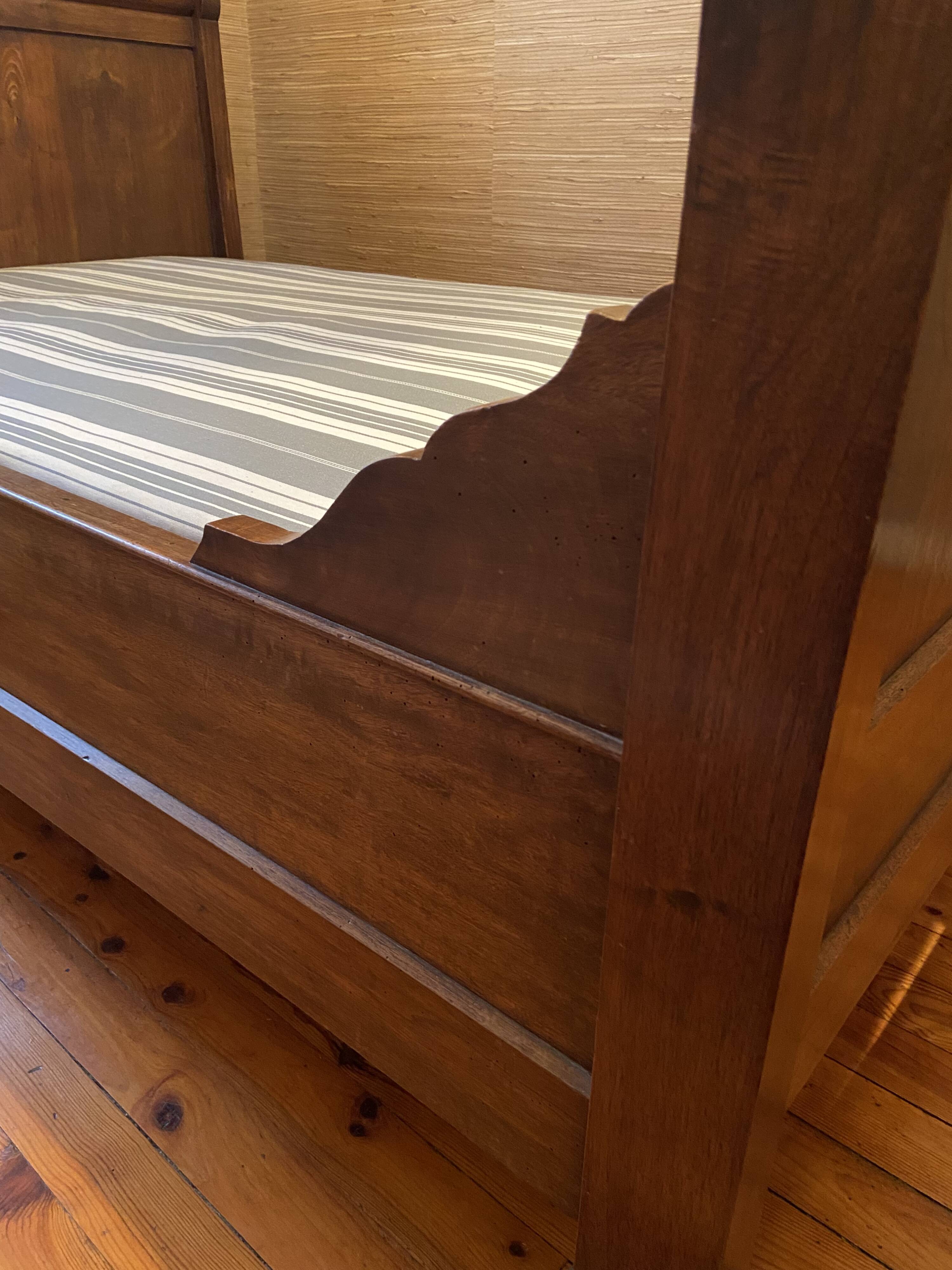 Louis Philippe bed
