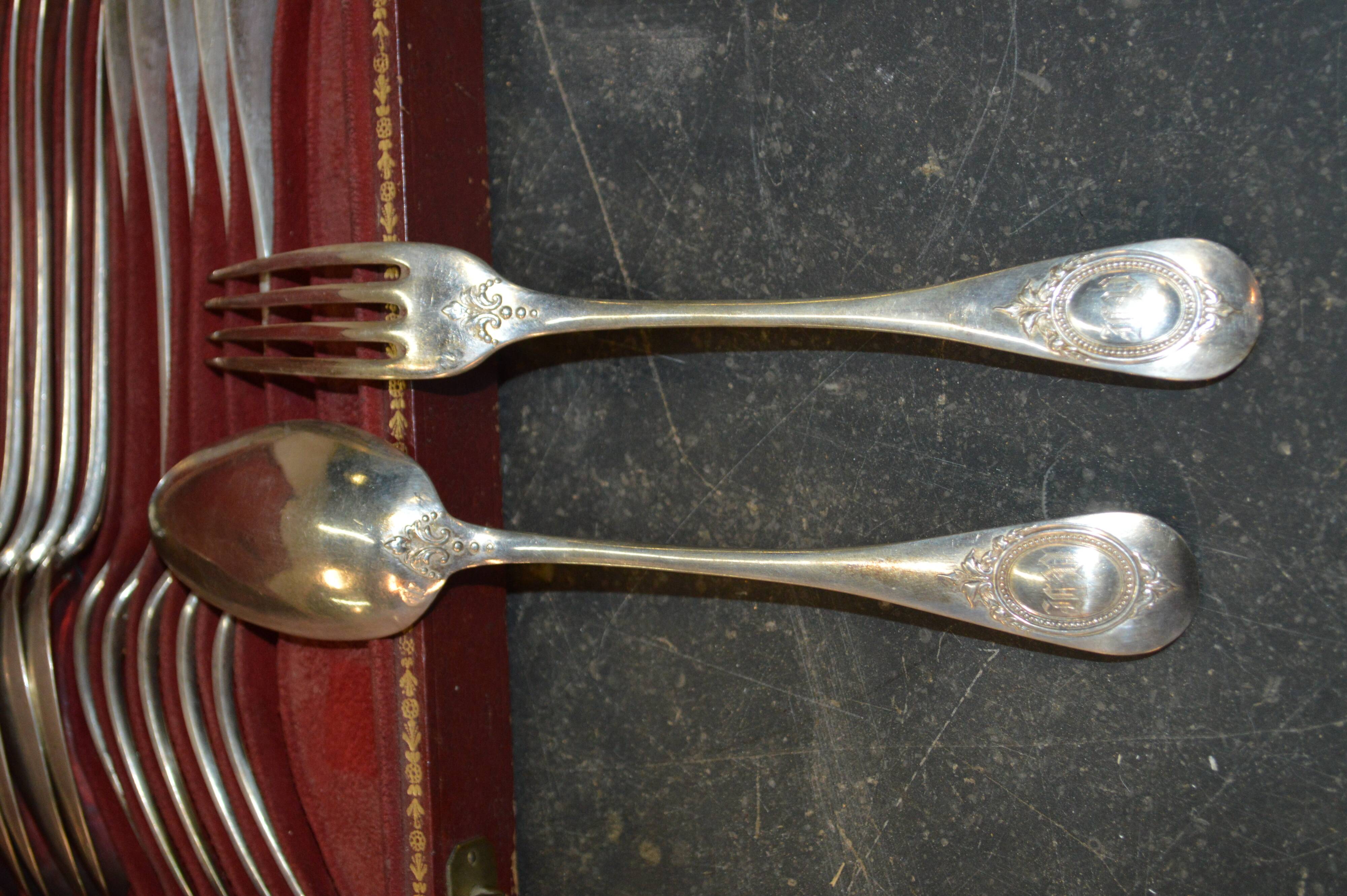 Solid silver cutlery, 6 spoons and 6 forks