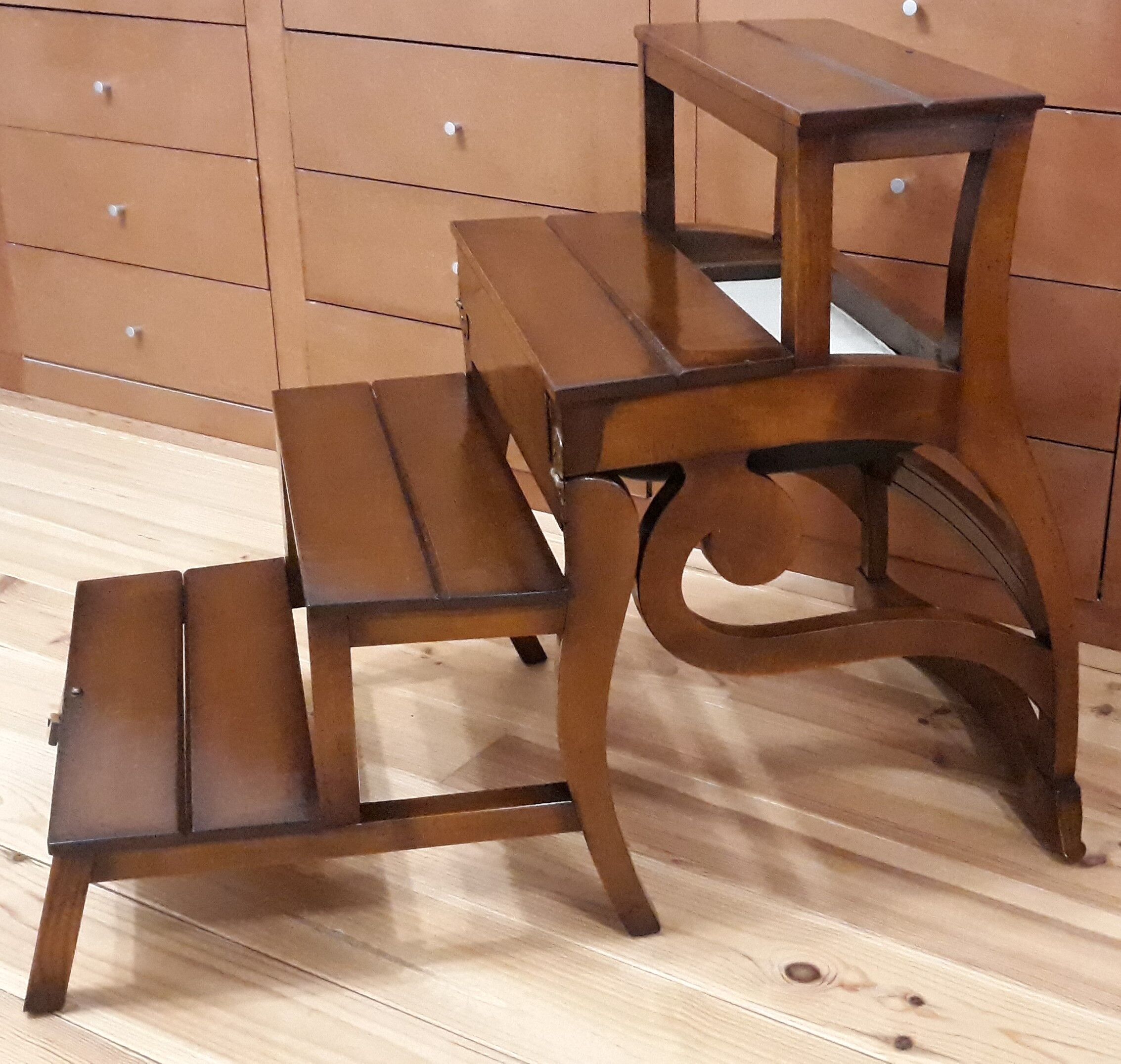 Notarial chair, luxurious library