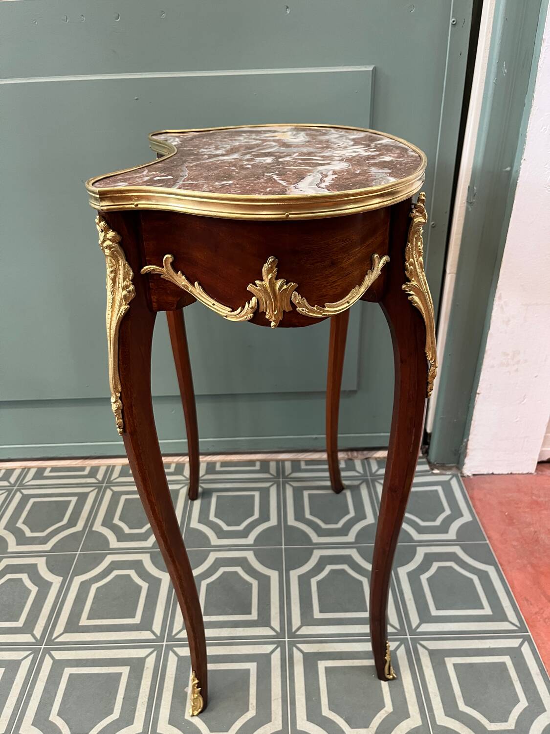 Table d'appoint Louis XV