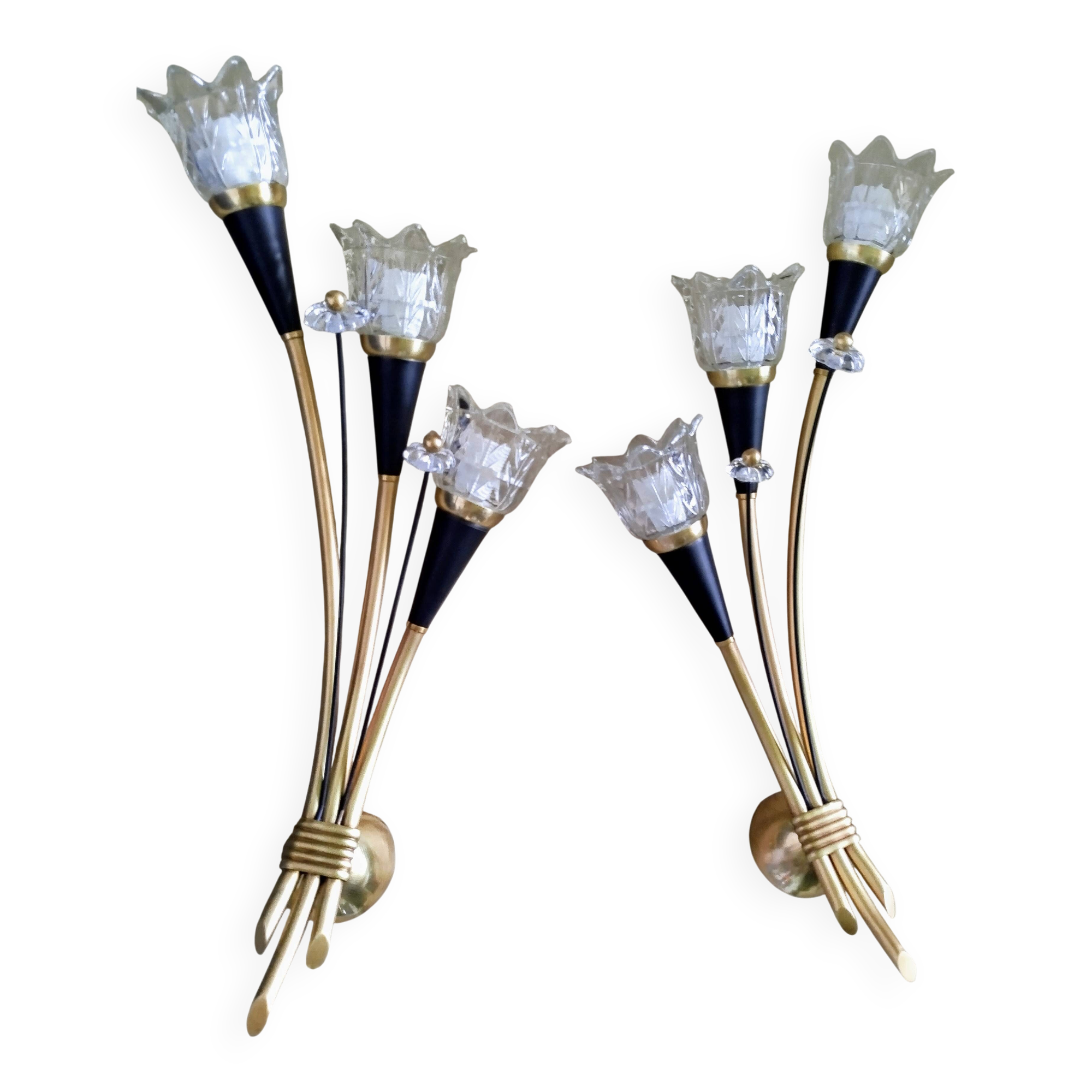 Pair of Lunel wall lights in brass and glass