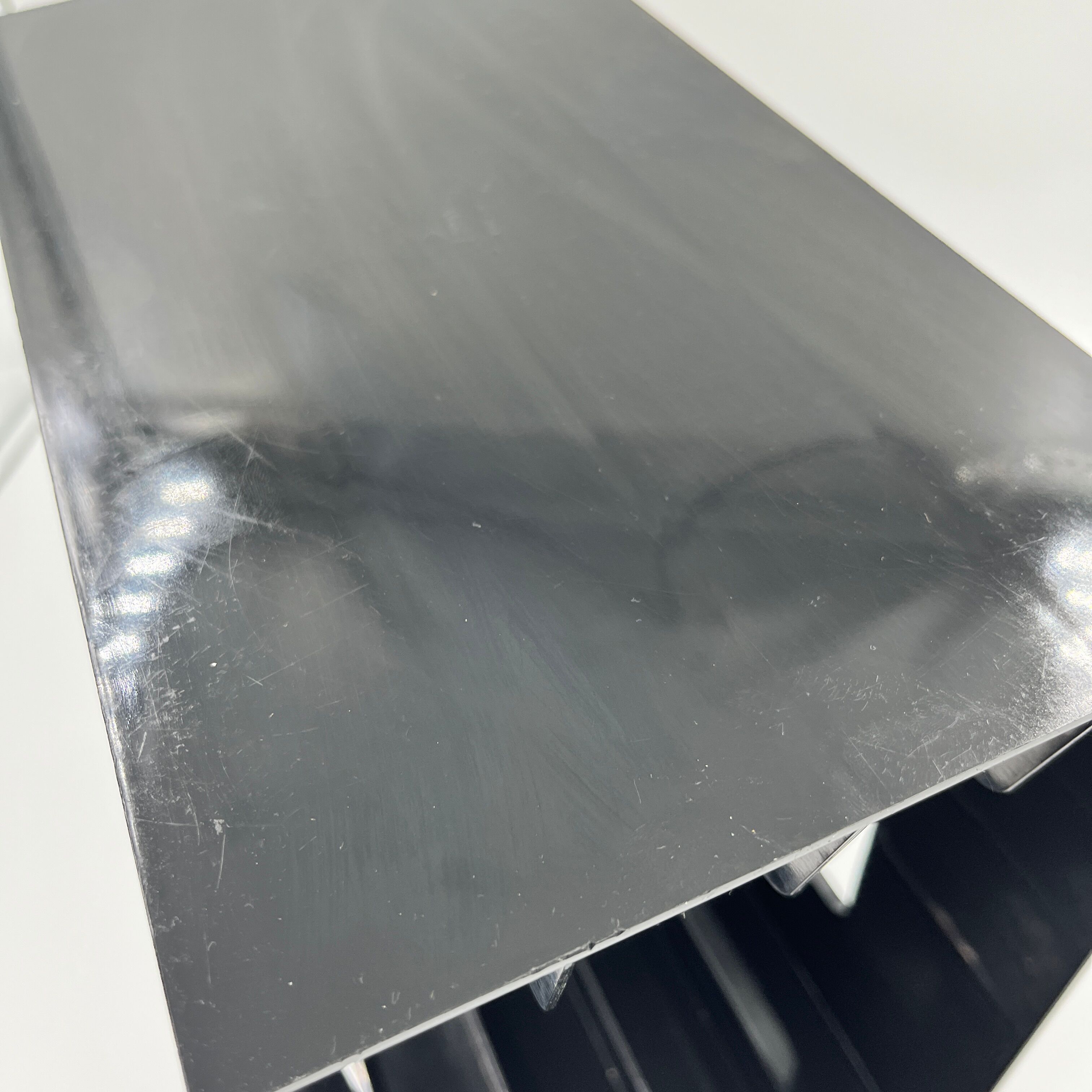 Wittner black vinyl holder