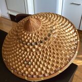 Chapeau Asiatique dimensions : hauteur -16 cm- diamètre -42 cm-
