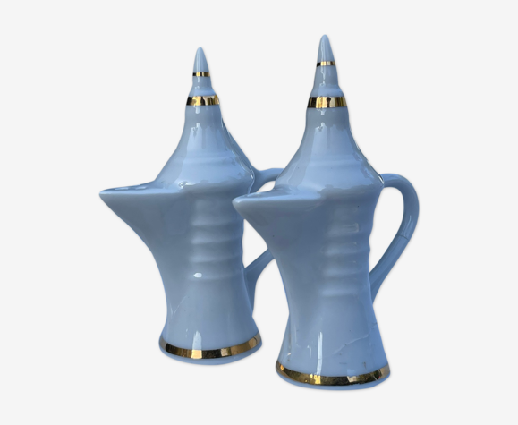 Poivre et sel en forme de lampe ancienne