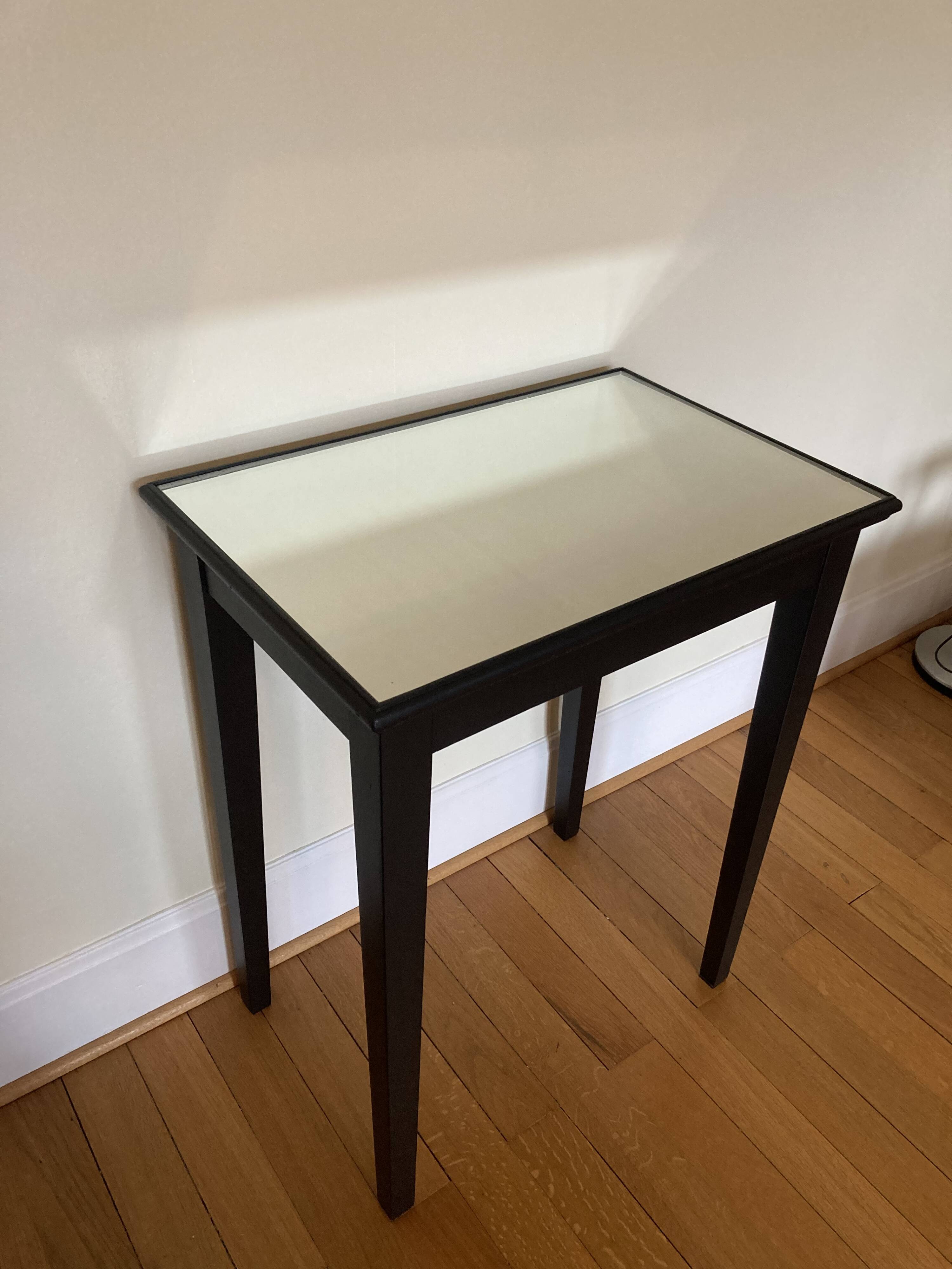 Table d’appoint plateau miroir
