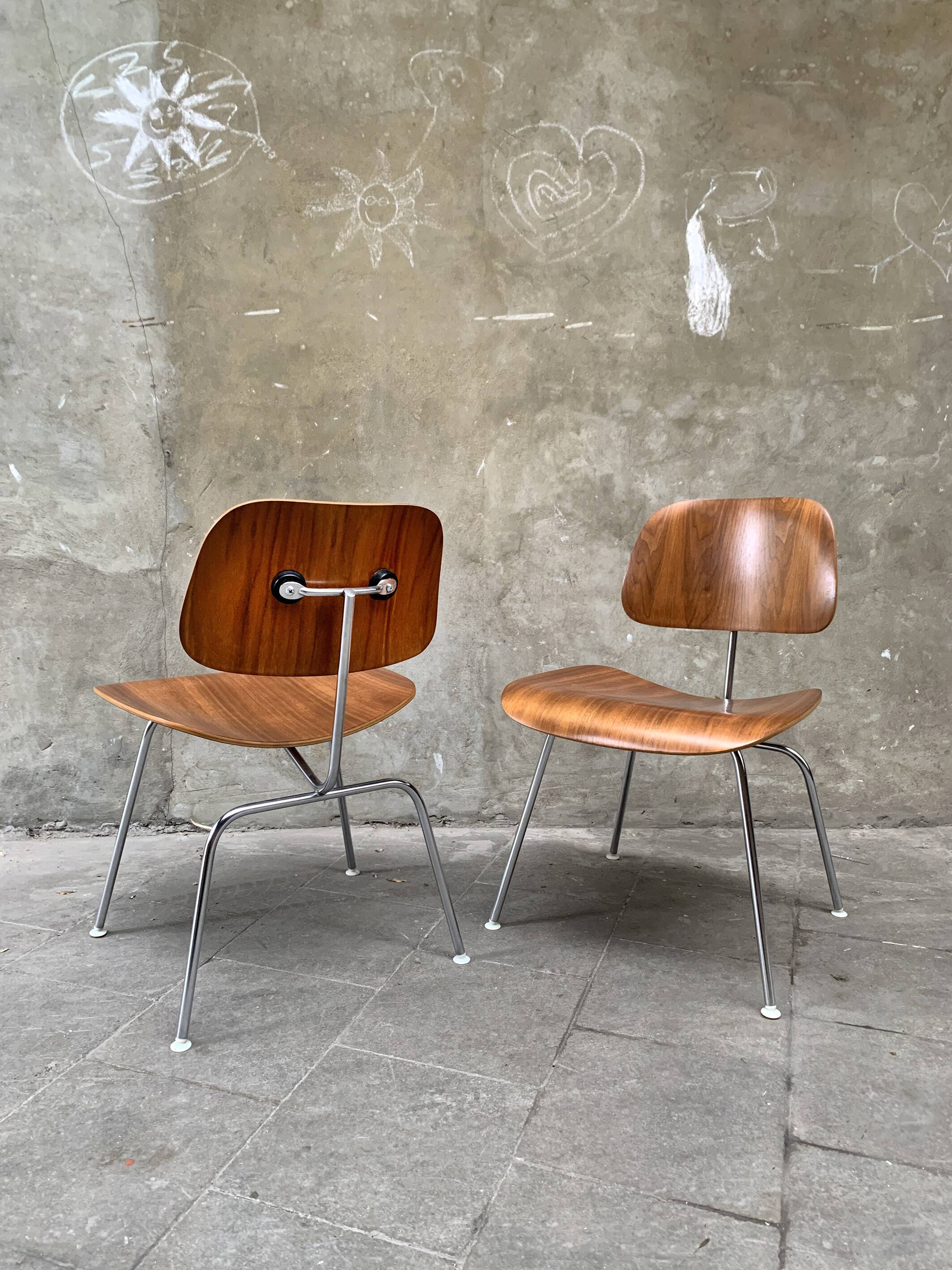 Chaises DCM Noyer Ray & Charles Eames Dining Chair Metal Herman Miller