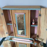 Armoire de poupée vintage