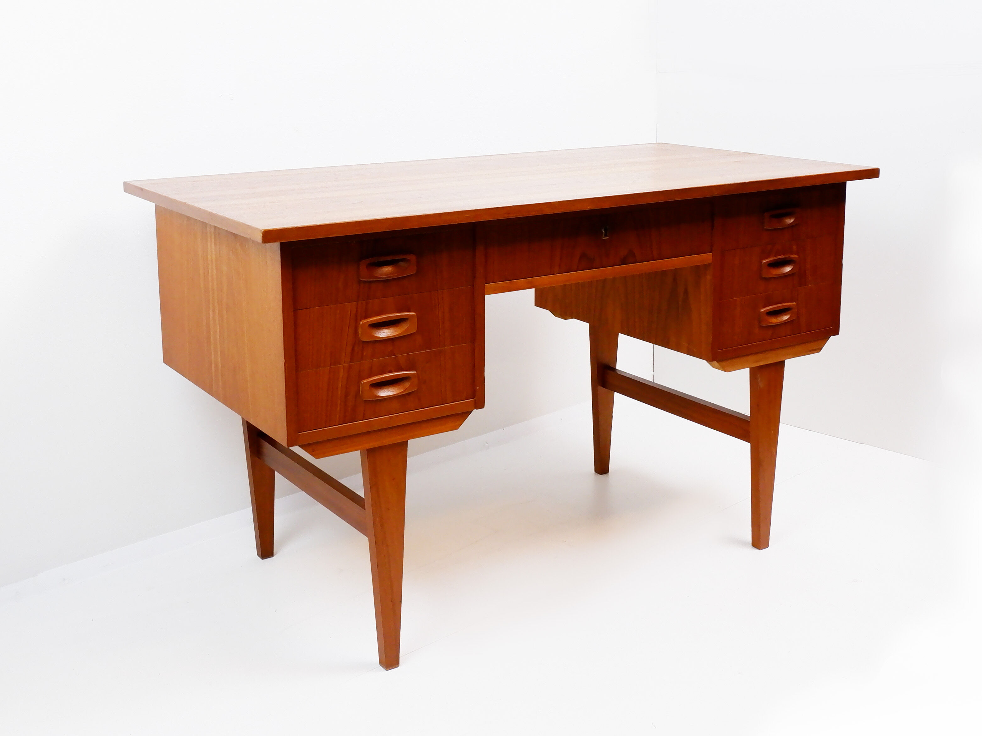 Vintage writing desk with 7 drawers